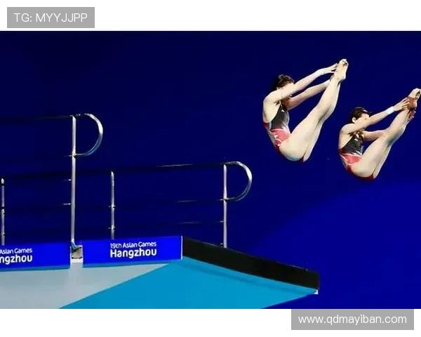 跳水运动的魅力与挑战:从技巧训练到竞技精神的全方位解析 跳水运动的魅力与挑战:从技巧训练到竞技精神的全方位解析