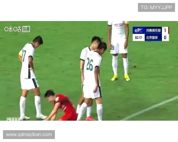 上海申花鏖战劲敌全场激烈攻防展现中超豪门巅峰对决 上海申花鏖战劲敌全场激烈攻防展现中超豪门巅峰对决