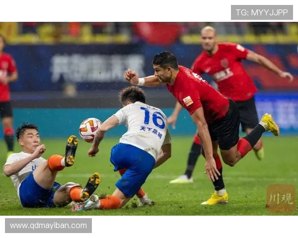 成都蓉城鏖战绿茵巅峰激战再燃展现川蜀足球豪情风采 成都蓉城鏖战绿茵巅峰激战再燃展现川蜀足球豪情风采