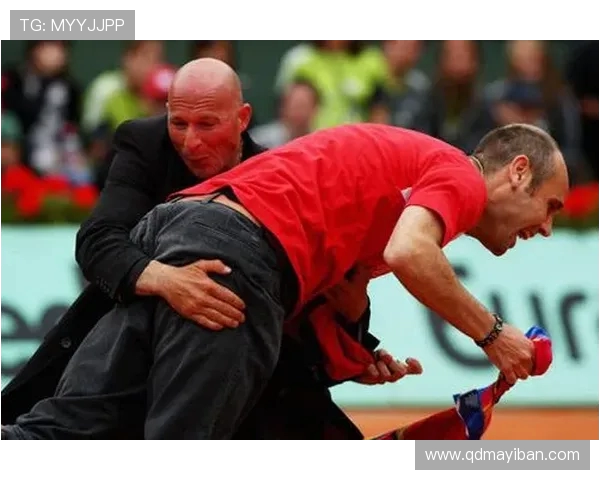 跳水运动的魅力与挑战:从入门技巧到竞技巅峰的全面探索 跳水运动的魅力与挑战:从入门技巧到竞技巅峰的全面探索