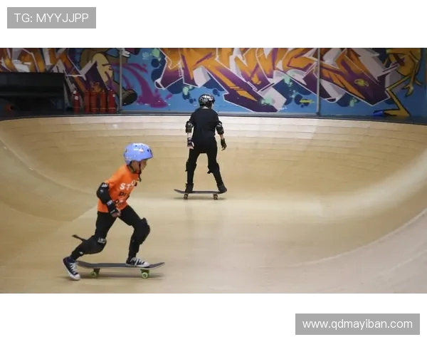 王丽谈滑板人生：从初学者到职业选手的成长之路与心路历程